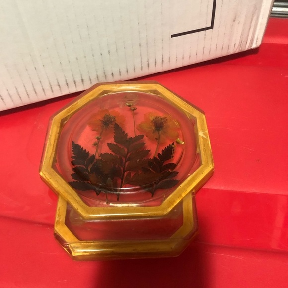 Vintage octagon lucite Resin Art with Floral Design - Picture 2 of 7